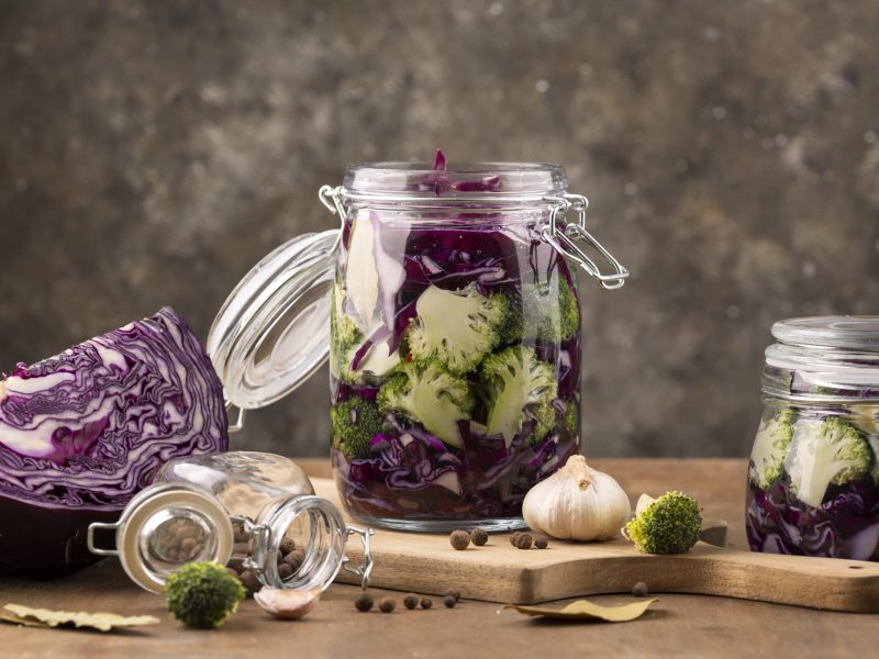 voedselconserveringsconcept-met-potten voedselconserveringsconcept-met-potten